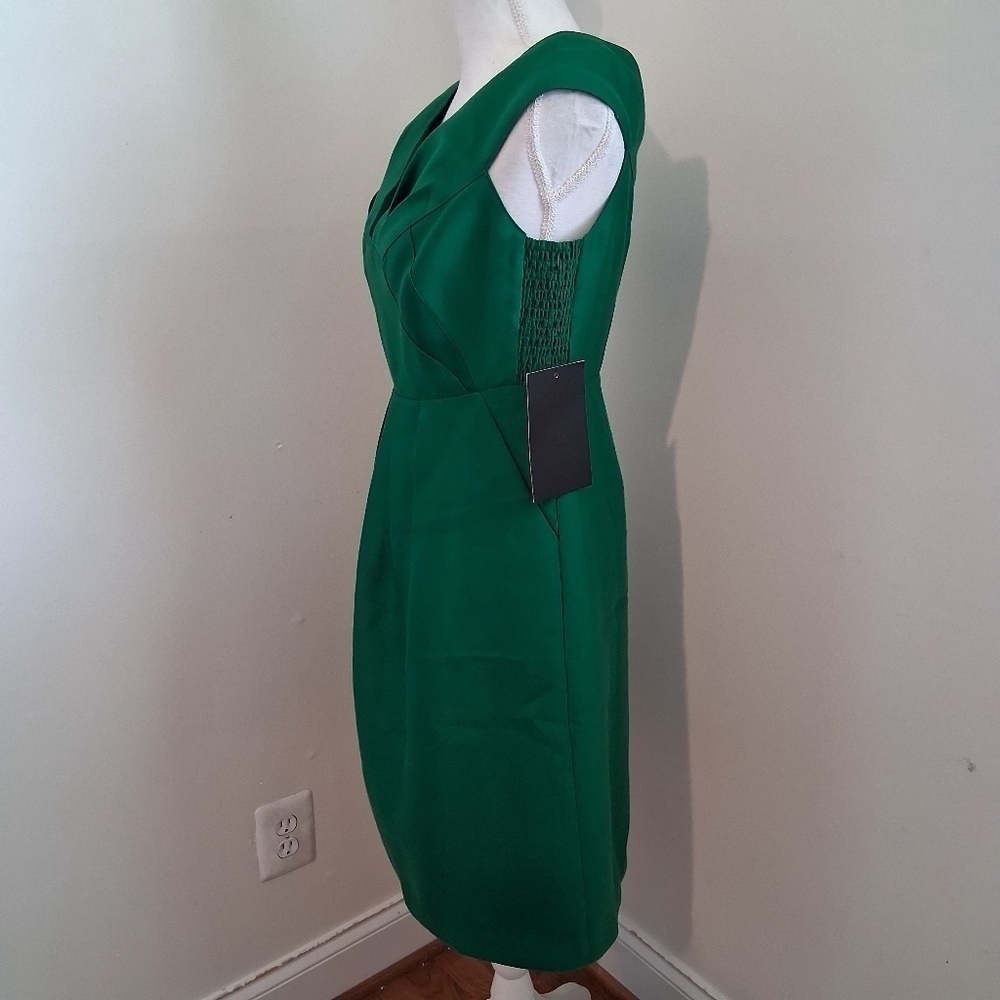 Tuckernuck Draper Green Waverly Dress Size Medium NWT - Picture 4 of 12